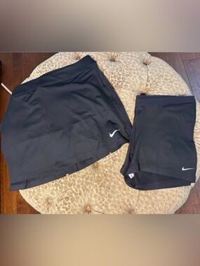 Nike Black Skort with shorts, Largr